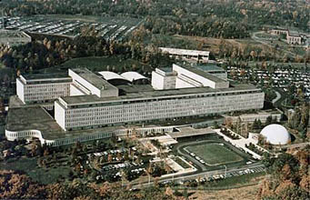 Luchtfoto van het CIA hoofdkwartier te Langley